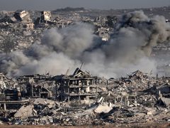 5 شهداء بقصف للاحتلال على مخيم الشاطئ غرب مدينة غزة