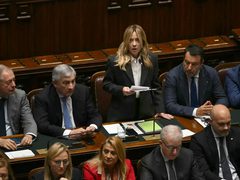 إيطاليا تعلن تعليق اتفاقية التعاون العسكري مع إسرائيل