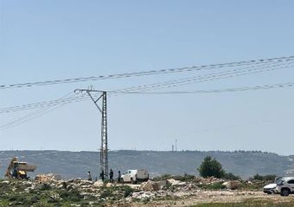 تجريف أراضي ونصب كرفان في منطقة أم سعيد الواقعة بين قريتي أم سلمونة ومراح رياح جنوب بيت لحم، في محاولة لتوسيع السيطرة على المنطقة.