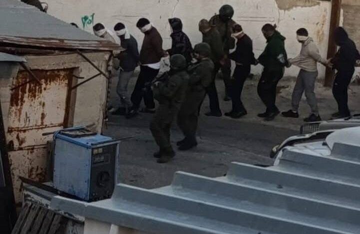 الاحتلال يعتقل 3 مواطنين خلال اقتحام استمر 15 ساعة لبلدة بلعا شرق طولكرم
