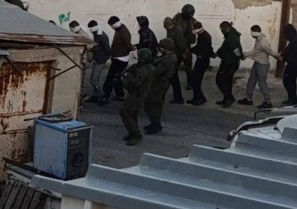 الاحتلال يعتقل 3 مواطنين خلال اقتحام استمر 15 ساعة لبلدة بلعا شرق طولكرم