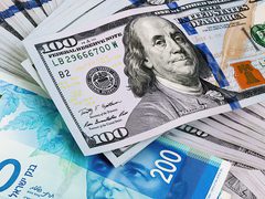 الدولار يواصل تراجعه ويقترب من مستوى 3 شواقل