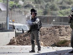 قوات الاحتلال تطلق النار على شاب قرب سلفيت بدعوى محاولة طعن