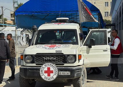 الاحتلال يفرج عن 12 معتقلا من غزة بينهم سيدة