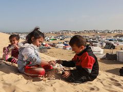 "أوتشا" يحذر من تزايد مخاطر انتشار الأمراض في مخيمات النزوح بقطاع غزة