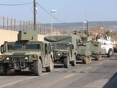 الجيش اللبناني يدعو للتريث في العودة للقرى والبلدات الجنوبية حتى وقف إطلاق النار