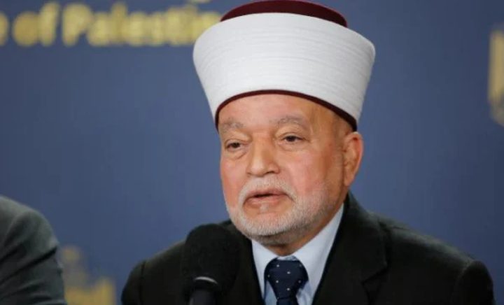 المفتي: يوم الأحد هو الأول من ذي القعدة