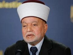 المفتي: يوم الأحد هو الأول من ذي القعدة