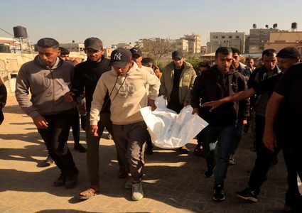 شهيد واصابات غي فصف الاحتلال محطة تحلية في غزة