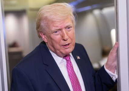 ترامب يشكر ايران لفتحها مضيق هرمز