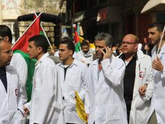 نقابات القطاع الصحي تعلن برنامجًا تصعيديًا وتقرر تقليص دوام المؤسسات الصحية