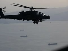 الحصار الأميركي.. مروحيات أباتشي فوق هرمز وإرجاع 23 سفينة