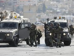 الاحتلال يقتحم قرية المغير وينكّل بطفلين شمال شرق رام الله
