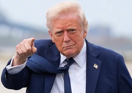 ترامب: إيران لا يمكنها ابتزاز الولايات المتحدة بعد إغلاق مضيق هرمز مجددًا