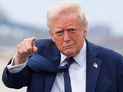 ترامب: إيران لا يمكنها ابتزاز الولايات المتحدة بعد إغلاق مضيق هرمز مجددًا