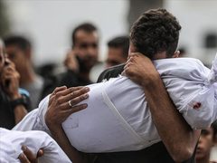 شهيد وعدة إصابات في استهداف الاحتلال دراجة نارية وسط قطاع غزة