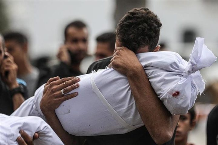 شهيد وعدة إصابات في استهداف الاحتلال دراجة نارية وسط قطاع غزة