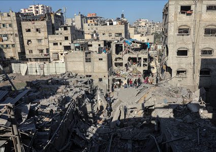 استشهاد شاب وإصابة طفلة بنيران الاحتلال جنوب قطاع غزة