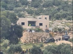 الاحتلال يهدم منزلاً في ترقوميا غرب الخليل