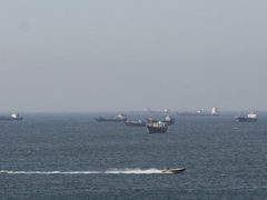 واشنطن تعلن احتجاز سفينة إيرانية وطهران تتوعد بالرد