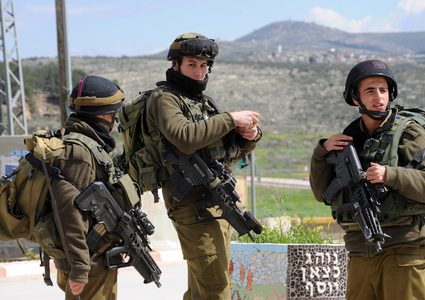 الاحتلال يعتدي على رئيس مجلس بيت دجن شرق نابلس