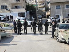 الاحتلال يخطر بهدم محال تجارية في جبع جنوب جنين