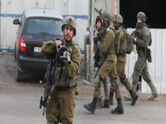 الاحتلال يعتقل مواطنين من بيت لحم