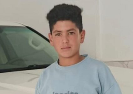 استشهاد طفل دهسا من قبل سيارة حكومية إسرائيلية شمال شرق الخليل