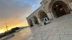 باحات المسجد الأقصى الفارغة في ظل الإغلاق المستمر صباح اليوم.