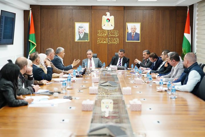لجنة مراجعة صافي الفوترة تعقد اجتماعها الأول لبحث شكاوى المواطنين وتوازن القطاع