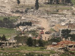 جيش الاحتلال يحذر سكان نحو 60 قرية في جنوب لبنان من العودة إلى منازلهم