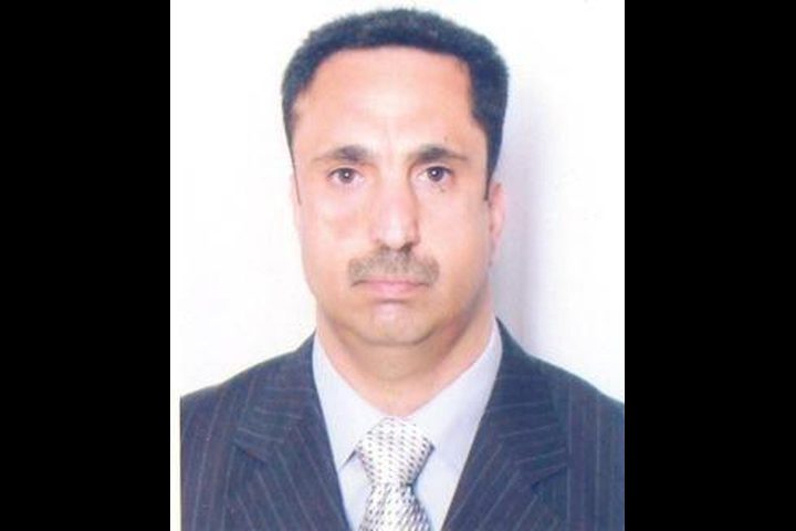 "مريول" امام الدبابة