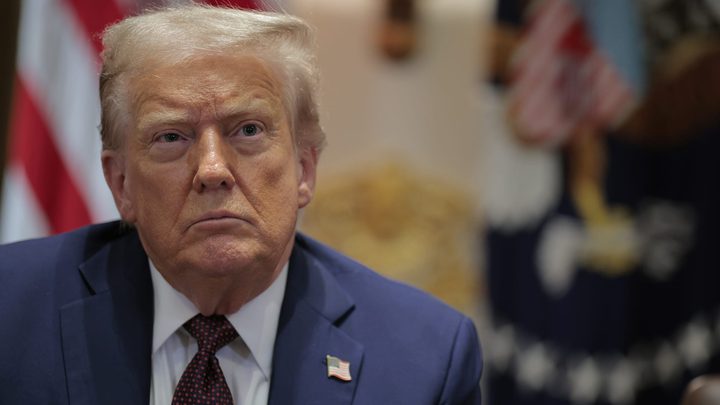 ترامب يعلن تمديد وقف إطلاق النار مع إيران