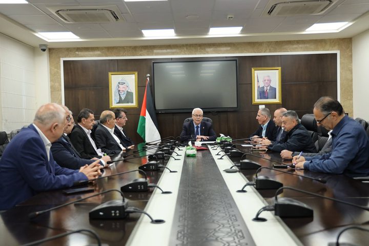 وزير الصحة يؤكد أهمية تعزيز التعاون مع مؤسسات المجتمع المحلي