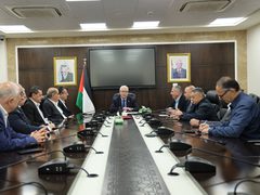 وزير الصحة يؤكد أهمية تعزيز التعاون مع مؤسسات المجتمع المحلي