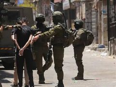 قوات الاحتلال تعتقل شابا من سالم