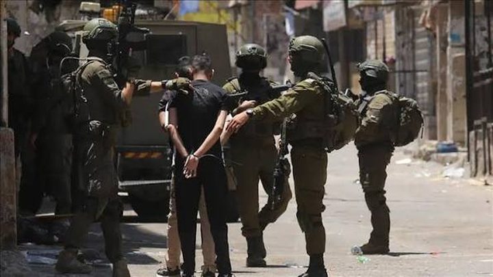 قوات الاحتلال تعتقل شابا من سالم