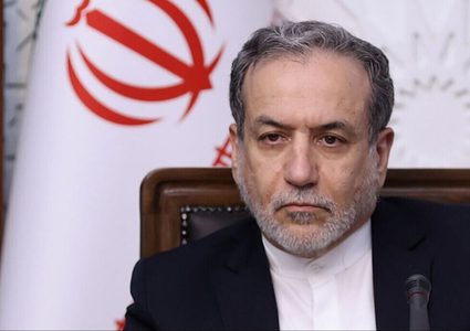 عراقجي يغادر إسلام آباد بعد مباحثات حول وقف إطلاق النار بين إيران وإسرائيل وأمير
