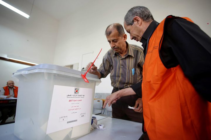 لجنة الانتخابات: نسبة المشاركة في الضفة الغربية 53.44% في الانتخابات المحلية 202