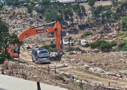 قوات الاحتلال تجرف أراضي غرب جنين
