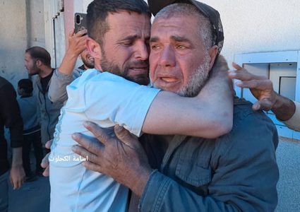 وصول ١٥ اسير محرر الى مستشفى الاقصى