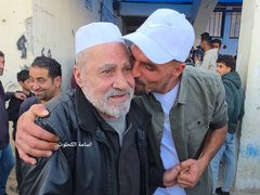 وصول ١٥ اسير محرر الى مستشفى الاقصى
