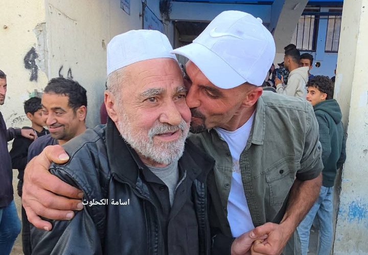 وصول ١٥ اسير محرر الى مستشفى الاقصى