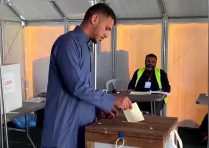 أول مرة يصوّت… شاب من غزة يرى في الانتخابات بارقة أمل وسط الدمار