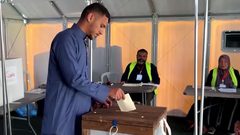 أول مرة يصوّت… شاب من غزة يرى في الانتخابات بارقة أمل وسط الدمار