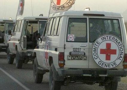 "الصليب الأحمر": تسهيل نقل 15 معتقلا مفرج عنهم من غزة إلى مستشفى شهداء الأقصى