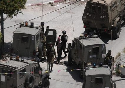الاحتلال يعتقل 3 أطفال من بيت أمر شمال الخليل