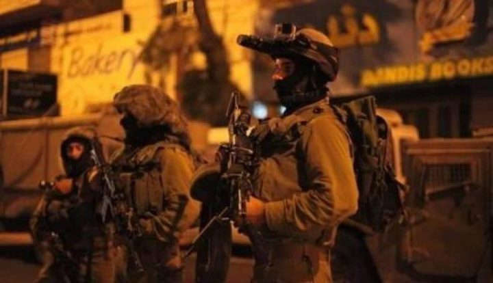 الاحتلال يعتقل مواطنا وزوجته ببلدة يطا جنوب الخليل