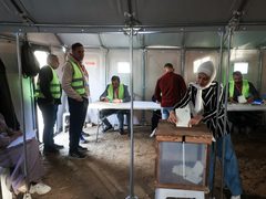 دير البلح تسجل أدنى نسبة مشاركة في الانتخابات المحلية وسط تحديات جمة