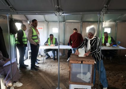 دير البلح تسجل أدنى نسبة مشاركة في الانتخابات المحلية وسط تحديات جمة